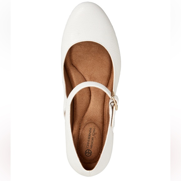Giani Bernini Velmah Memory Foam Mary Jane Pumps - Picture 4 of 5